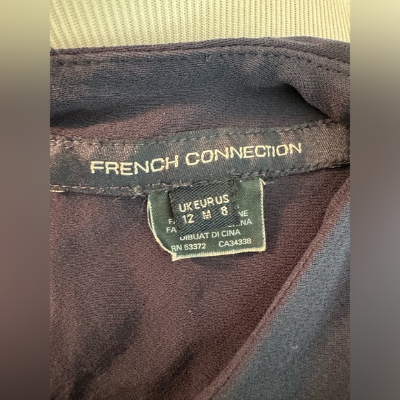 Super Cute Navy Romper - Picture 4 of 9